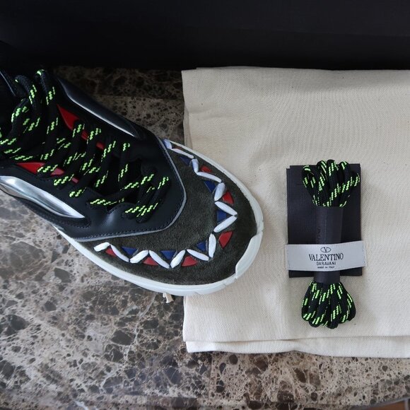 Valentino Garavani Heroes Reflex Black Sneakers - Picture 7 of 13